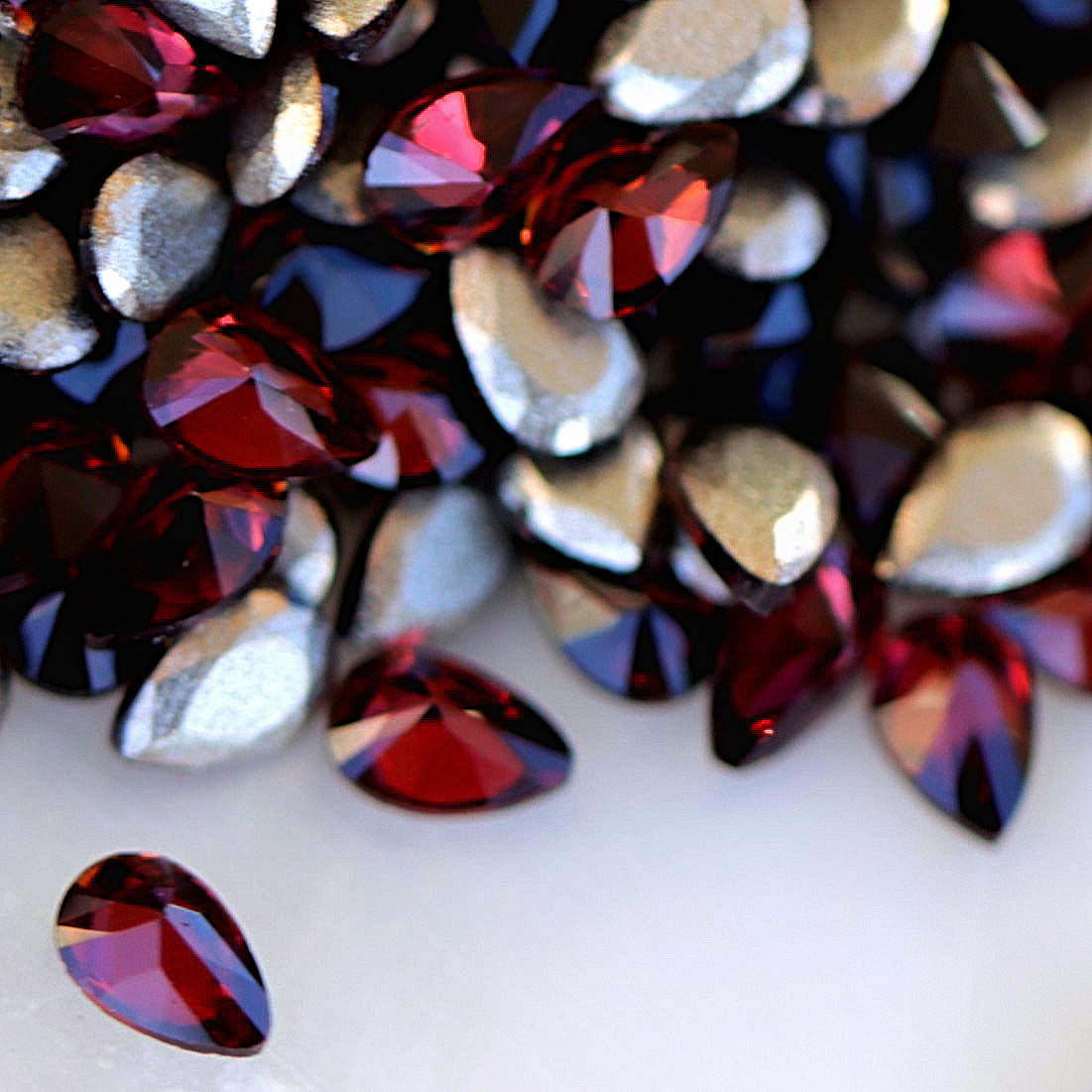 zircon drop shape nail art decoration burgundy