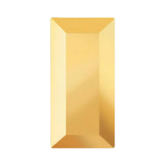 Illustration of a Preciosa 2555 Baguette MAXIMA Aurum flatback crystal in a slim rectangular shape with metallic gold finish